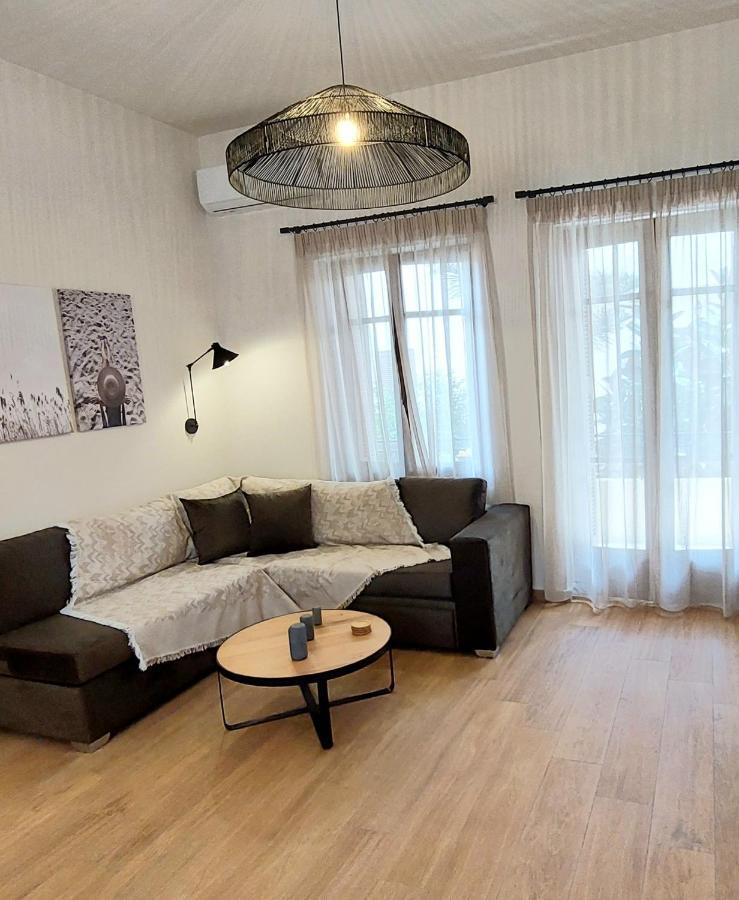 Lilys Apartments レティムノ エクステリア 写真
